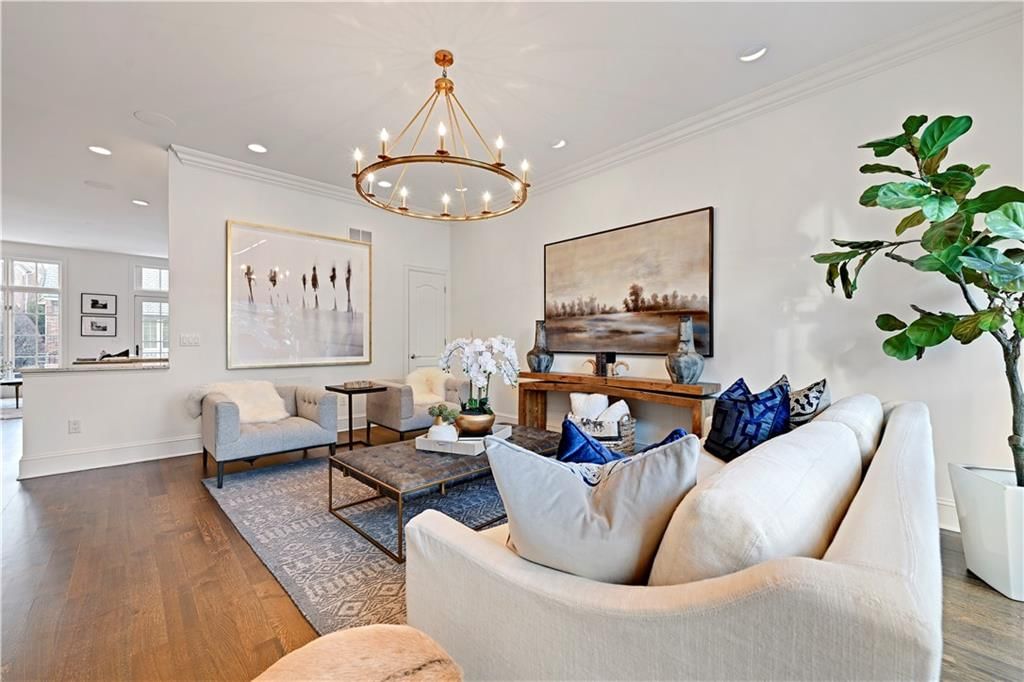 202 W 50th Street — photo 16