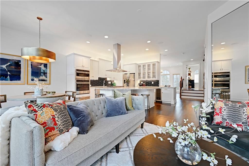 202 W 50th Street — photo 25