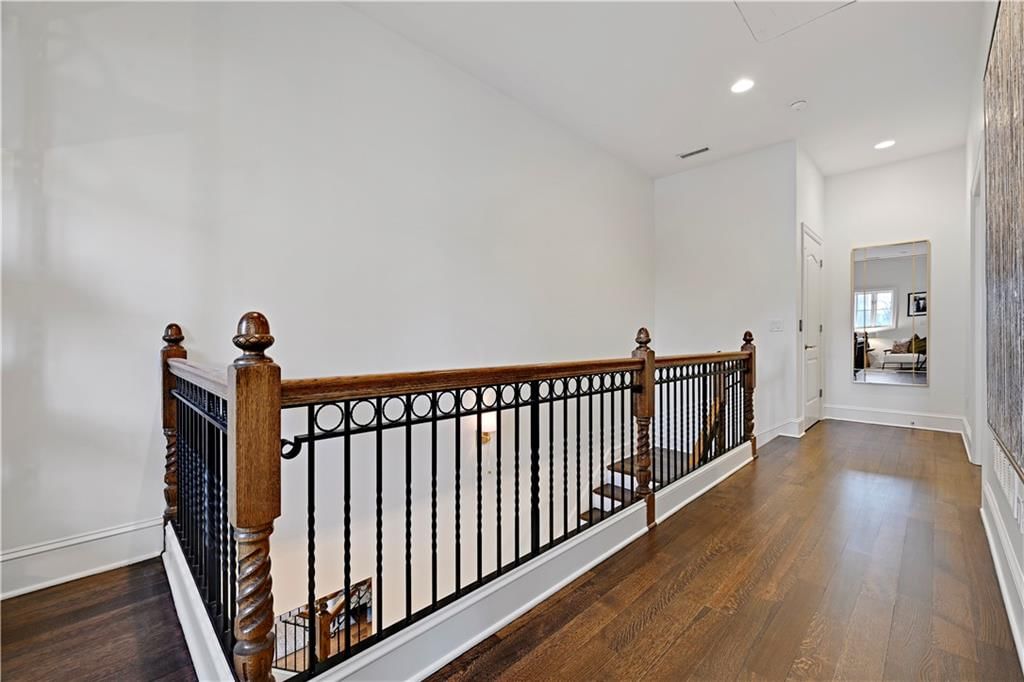 202 W 50th Street — photo 32