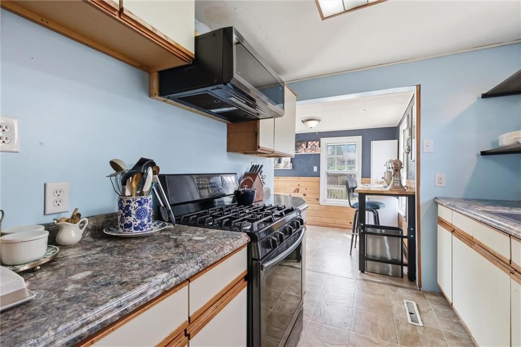Photo 5 of 30 - 3032 N 63rd Street, Kansas City, KS 66104