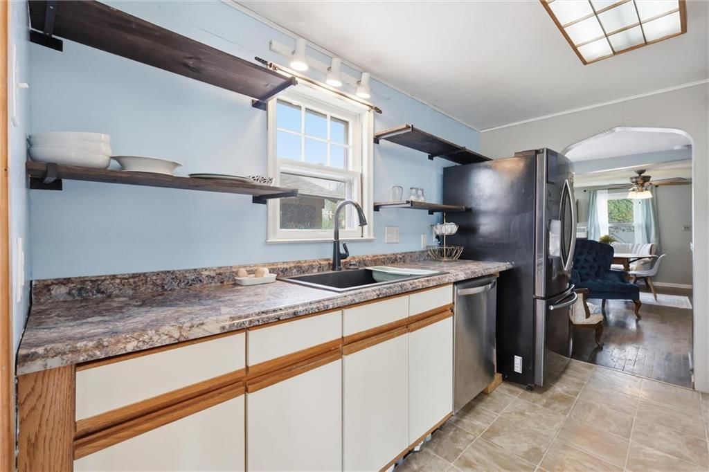Photo 6 of 30 - 3032 N 63rd Street, Kansas City, KS 66104