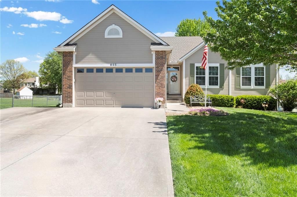 803 Cindy Lane, Raymore, MO