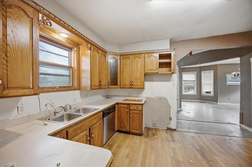 563 E Park Street — photo 6