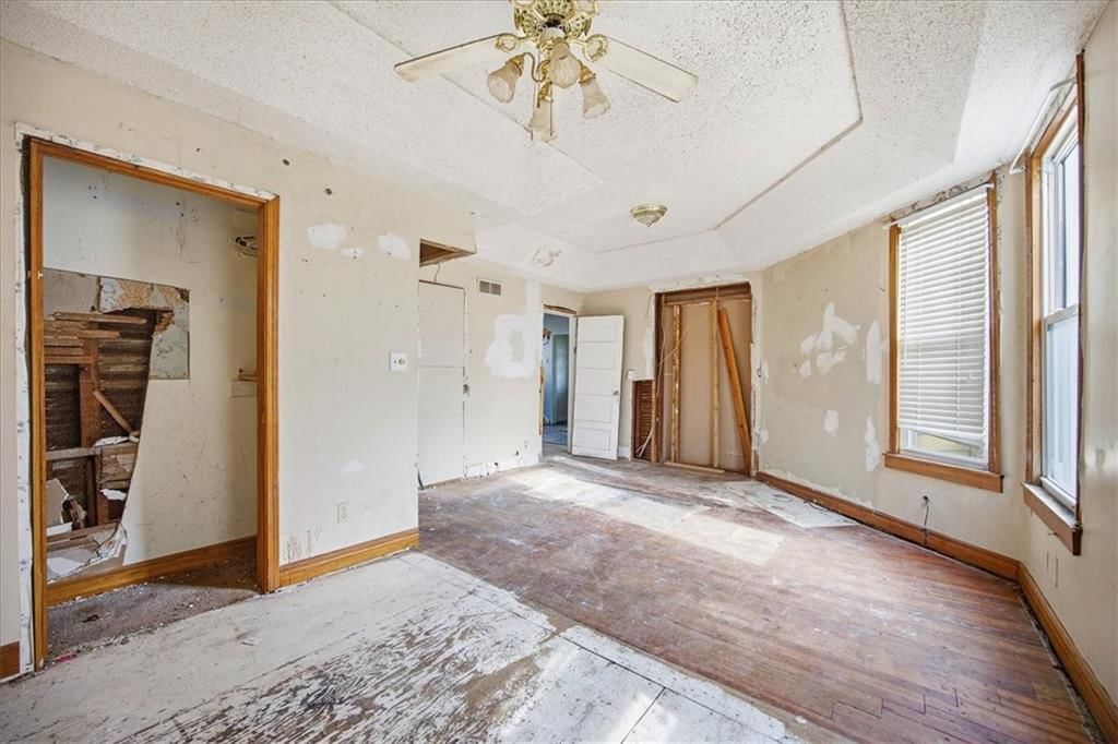 563 E Park Street — photo 9