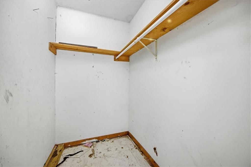 563 E Park Street — photo 12