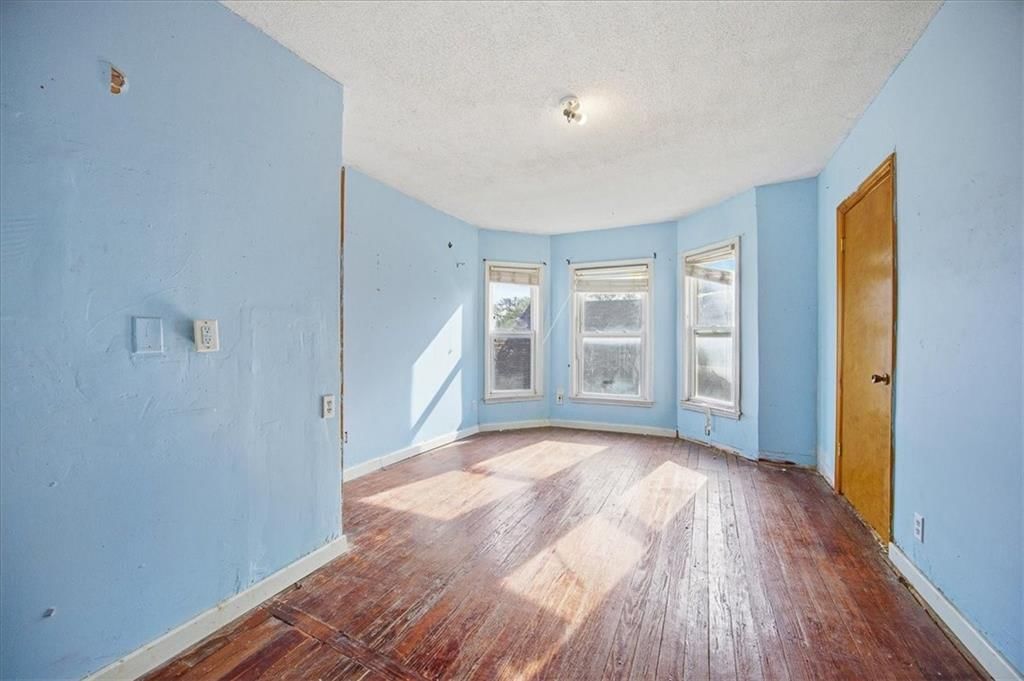 563 E Park Street — photo 17