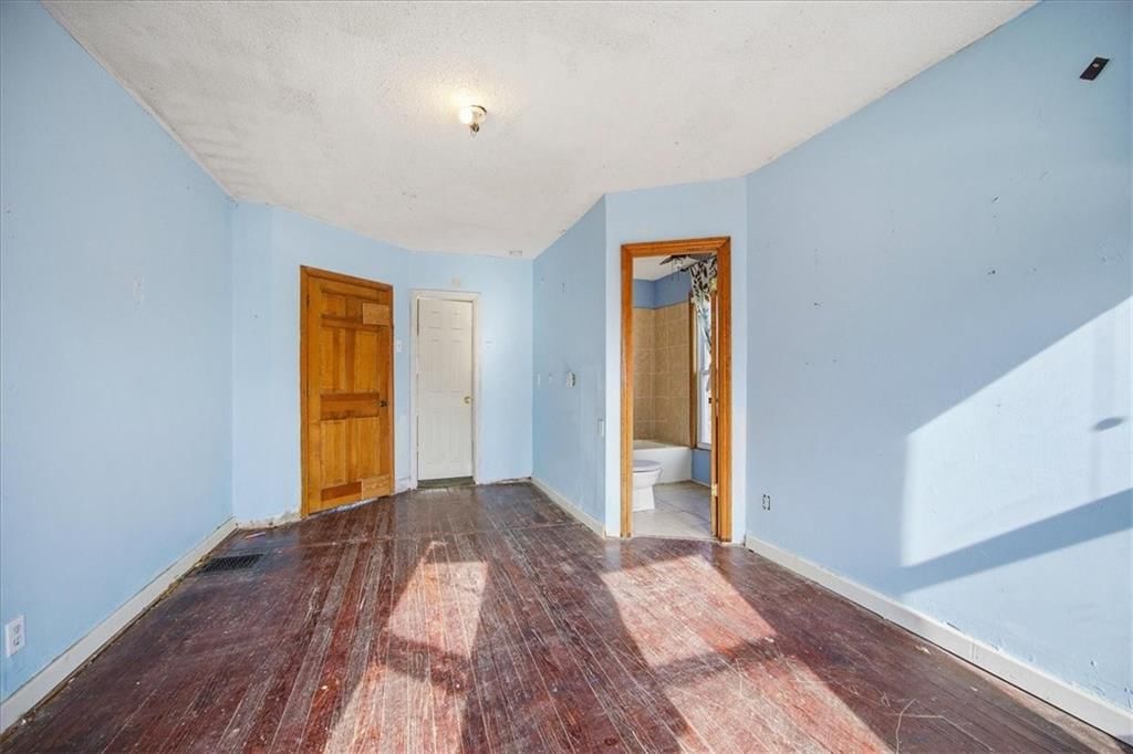 563 E Park Street — photo 18