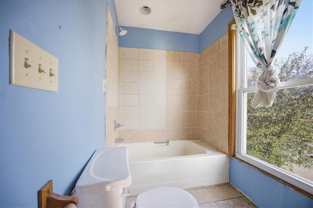 563 E Park Street — photo 19