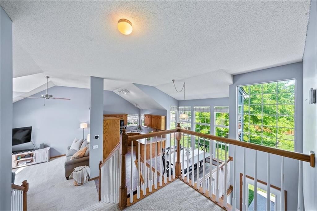 512 E Willow Street — photo 19