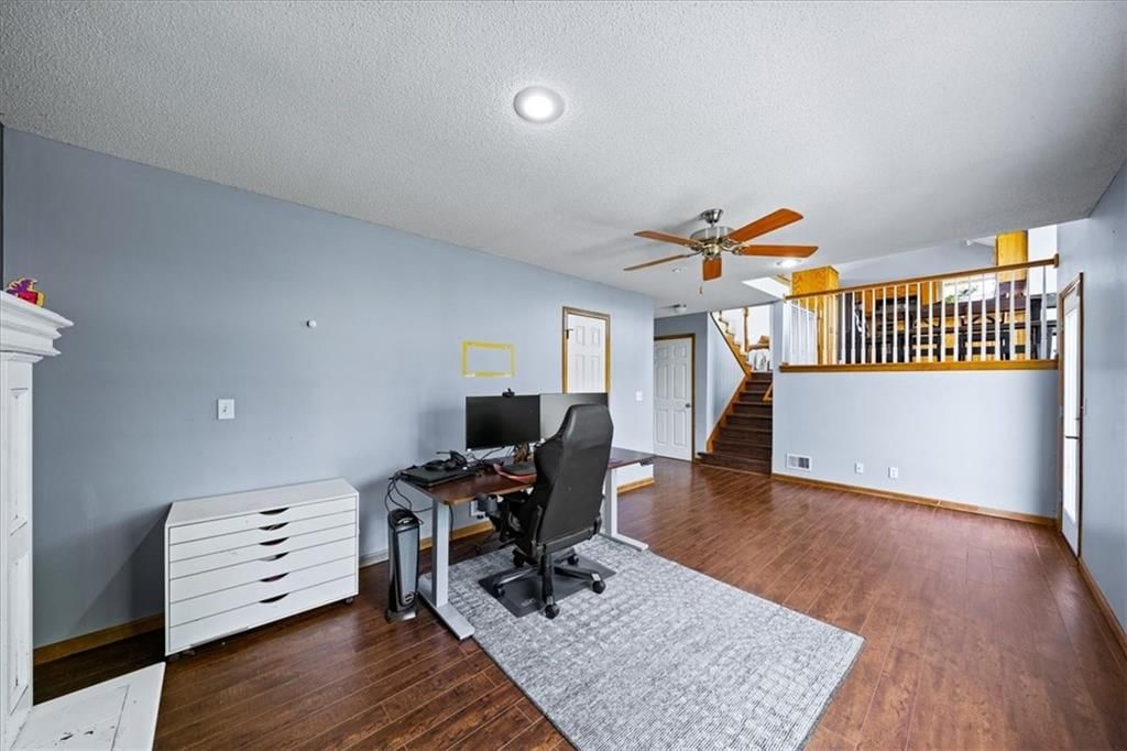 512 E Willow Street — photo 31