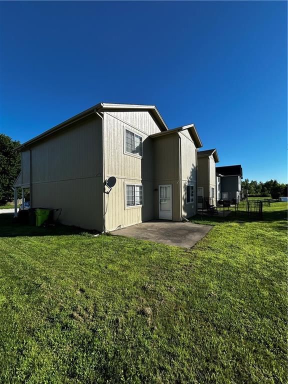 10609-11 E Maple Avenue — photo 4