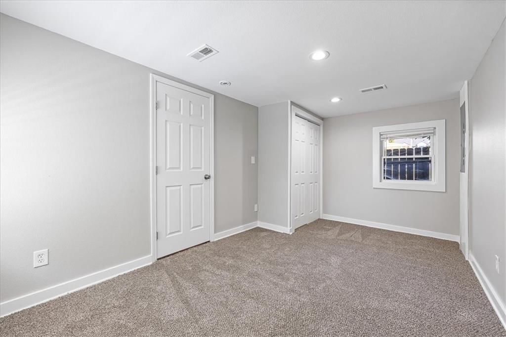 Photo 18 of 29 - 2409 N 10th Street, Kansas City, KS 66104