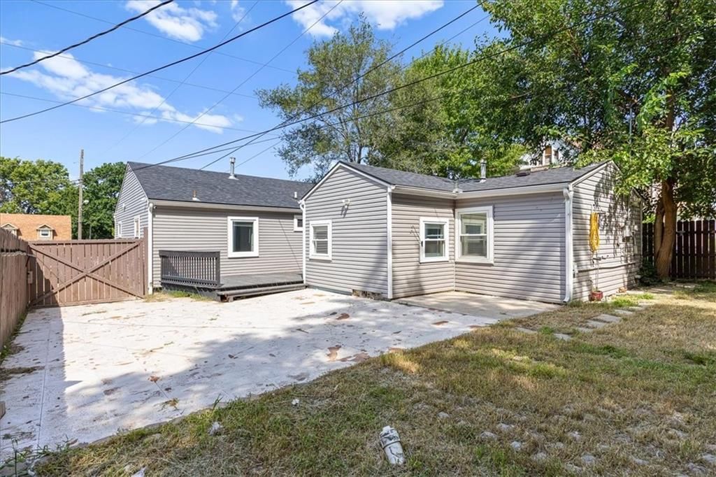 Photo 24 of 29 - 2409 N 10th Street, Kansas City, KS 66104