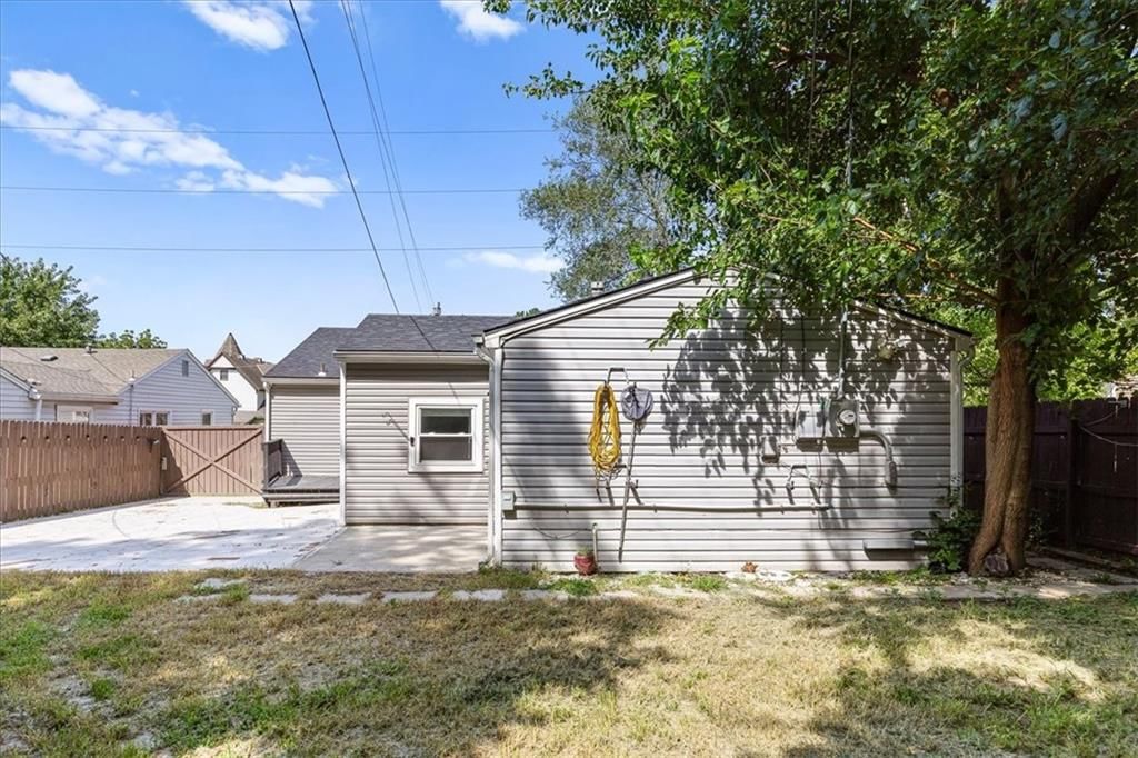 Photo 25 of 29 - 2409 N 10th Street, Kansas City, KS 66104