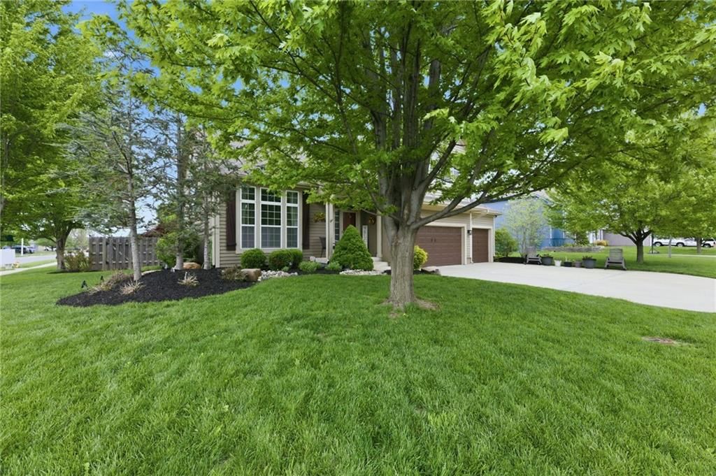 500 E Cheyenne Street — photo 4