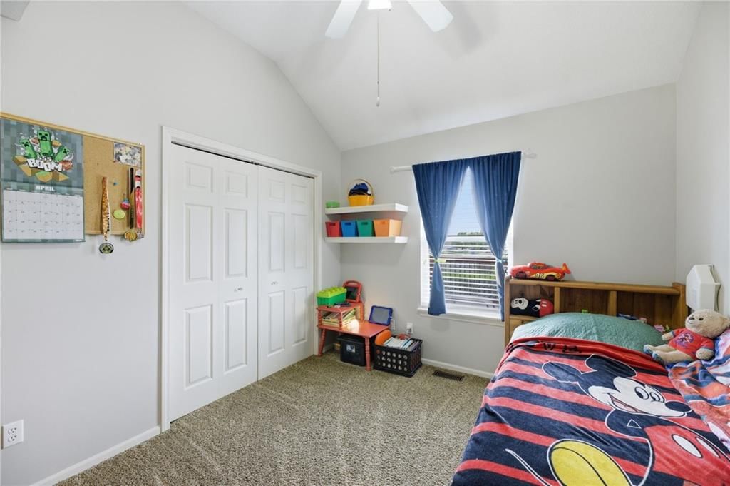 500 E Cheyenne Street — photo 18