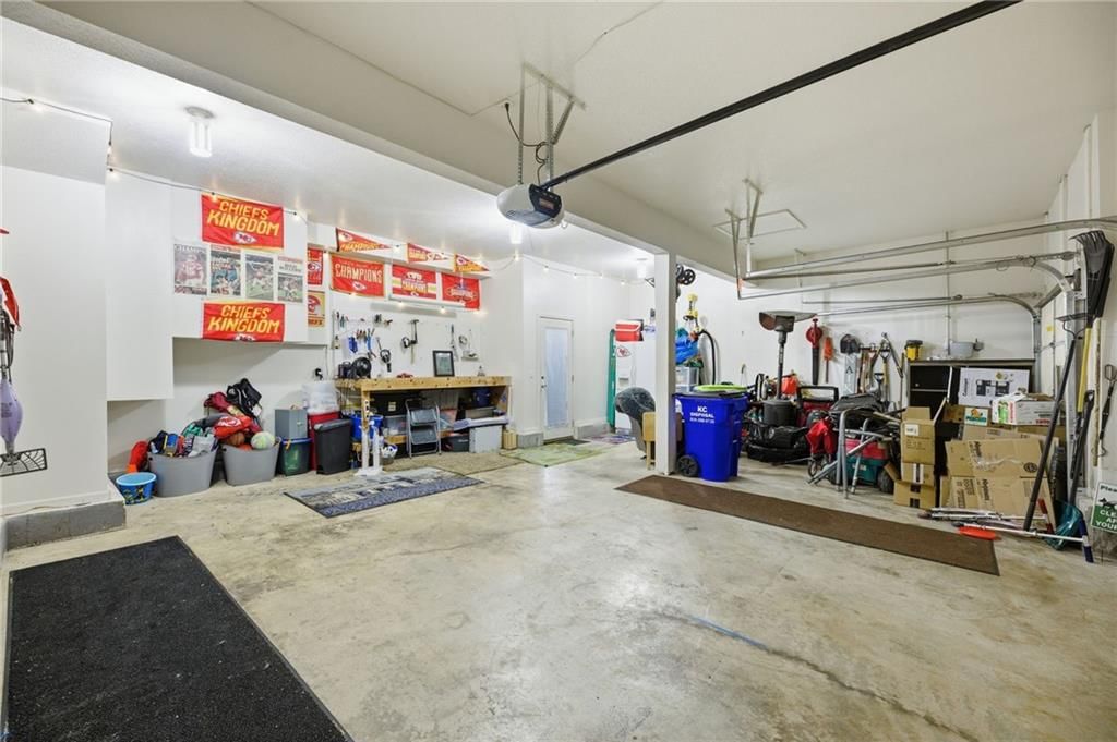 500 E Cheyenne Street — photo 39