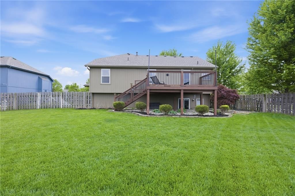 500 E Cheyenne Street — photo 46