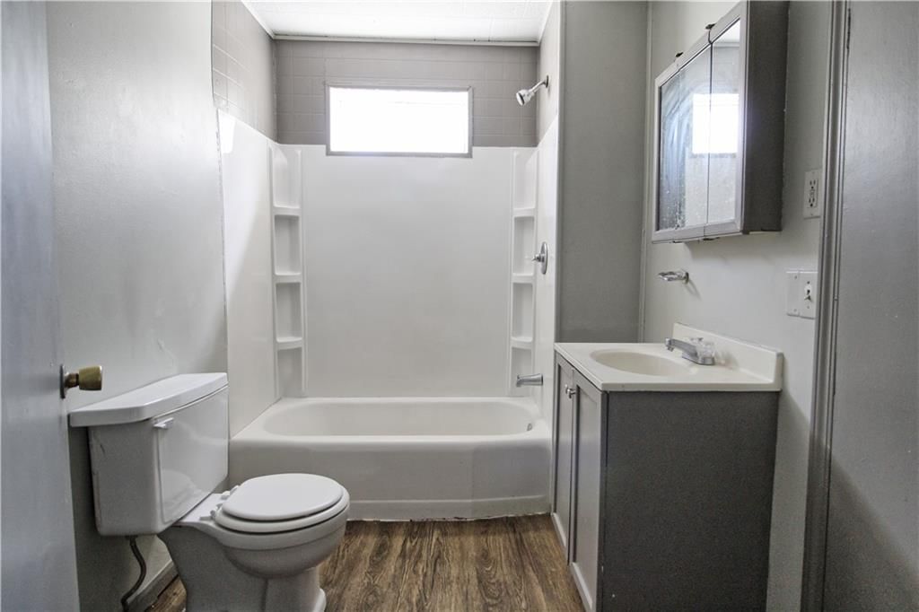 1024 Lincoln Street — photo 11