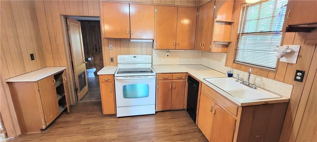 514 E Neosho Street — photo 12