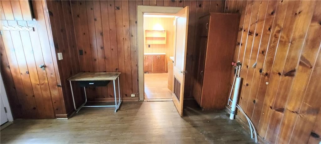 514 E Neosho Street — photo 16