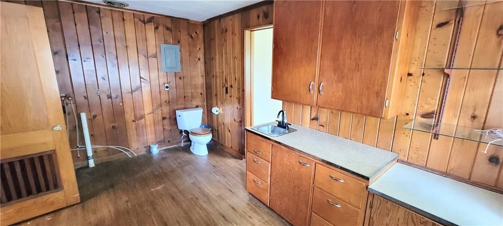 514 E Neosho Street — photo 17