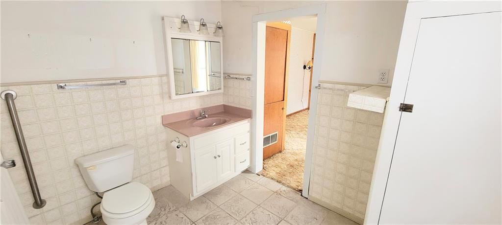 514 E Neosho Street — photo 24