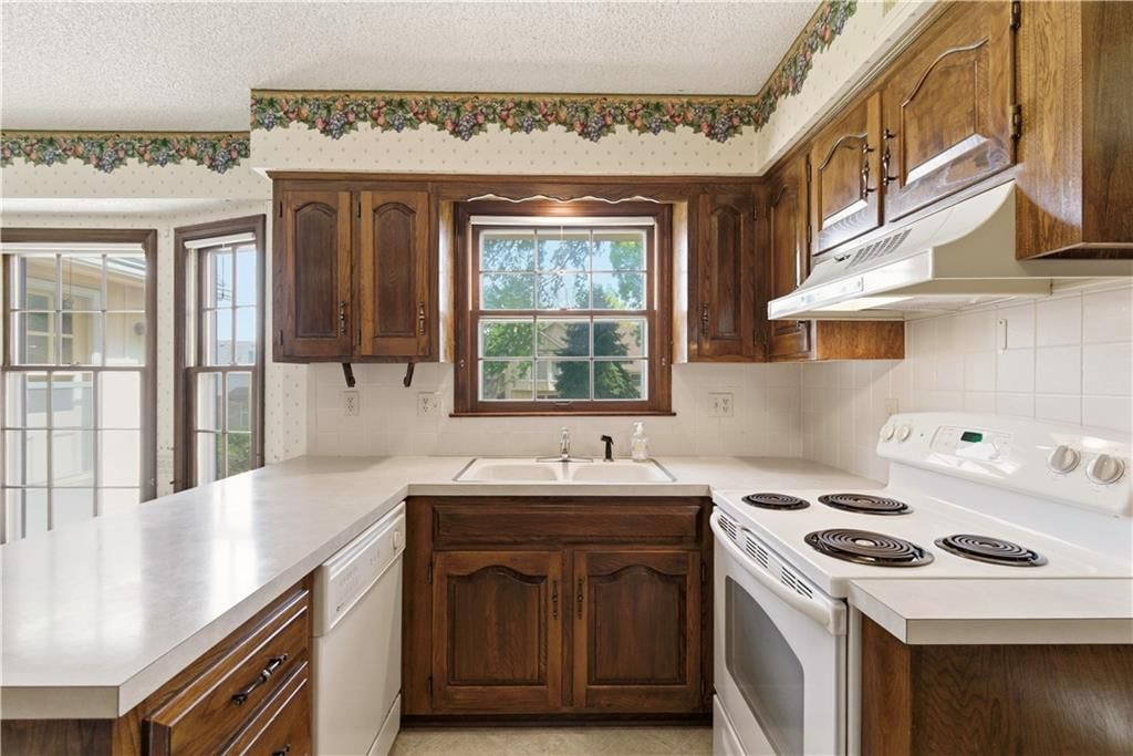 10555 Gillette Street — photo 22