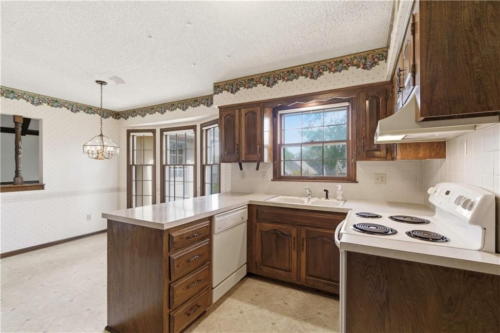 10555 Gillette Street — photo 23