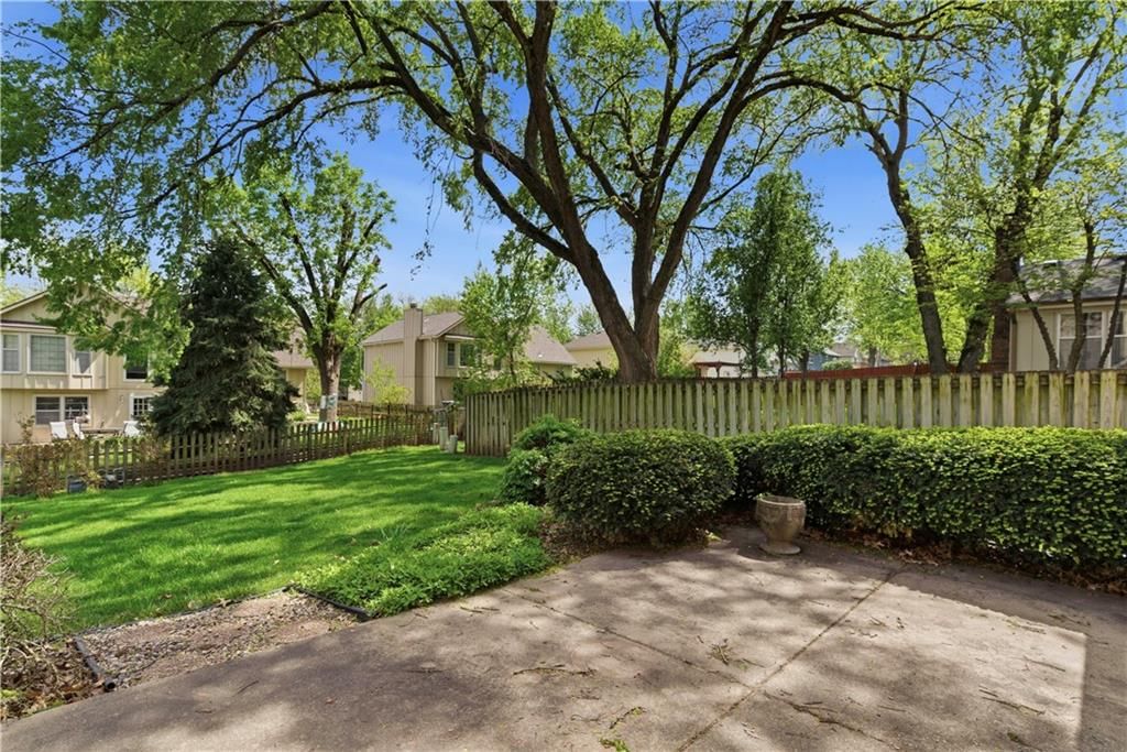 10555 Gillette Street — photo 47