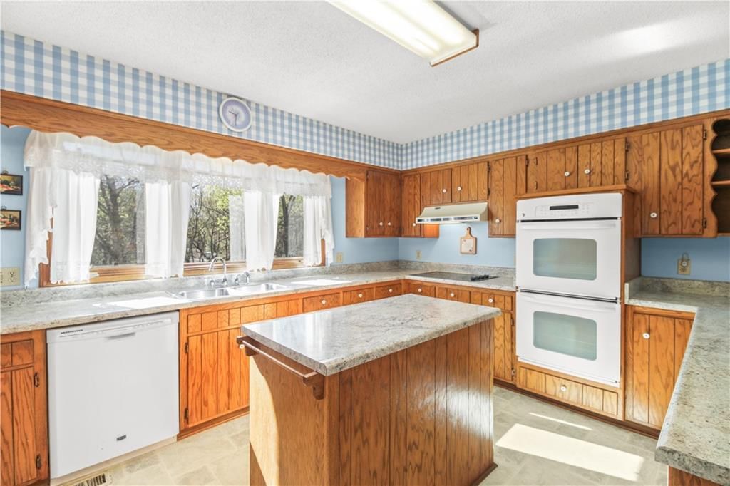 2029 Pepper Hill Lane — photo 9