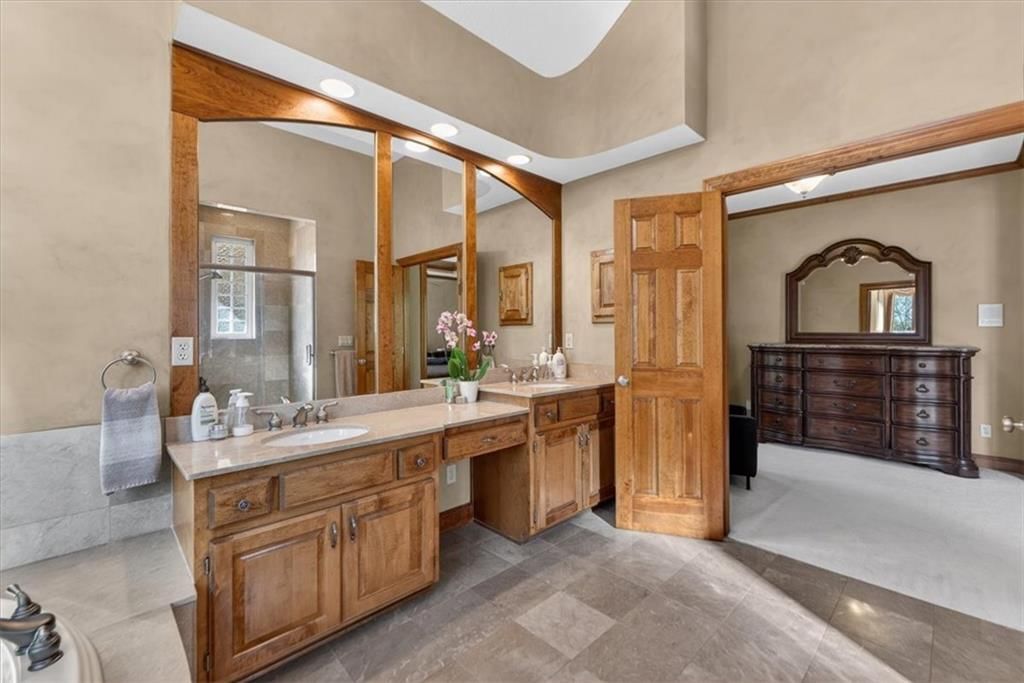 8615 NW Baker Road Circle — photo 38
