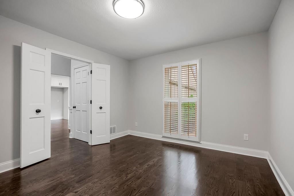 4309 W 112th Terrace — photo 11