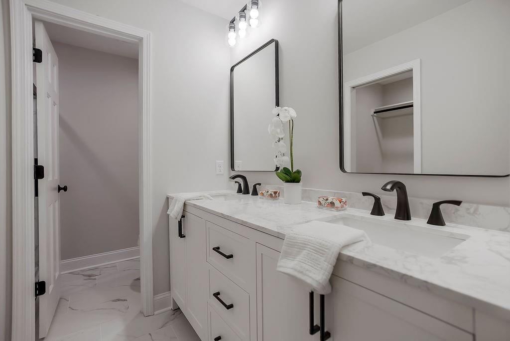 4309 W 112th Terrace — photo 15