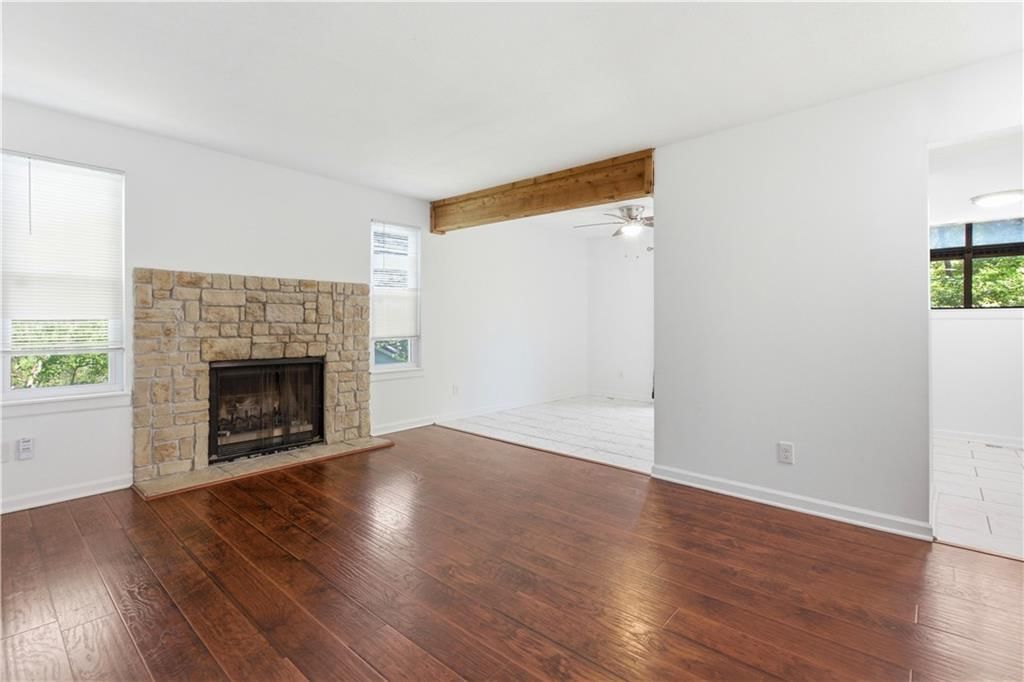 1906 Lawrence Court — photo 5