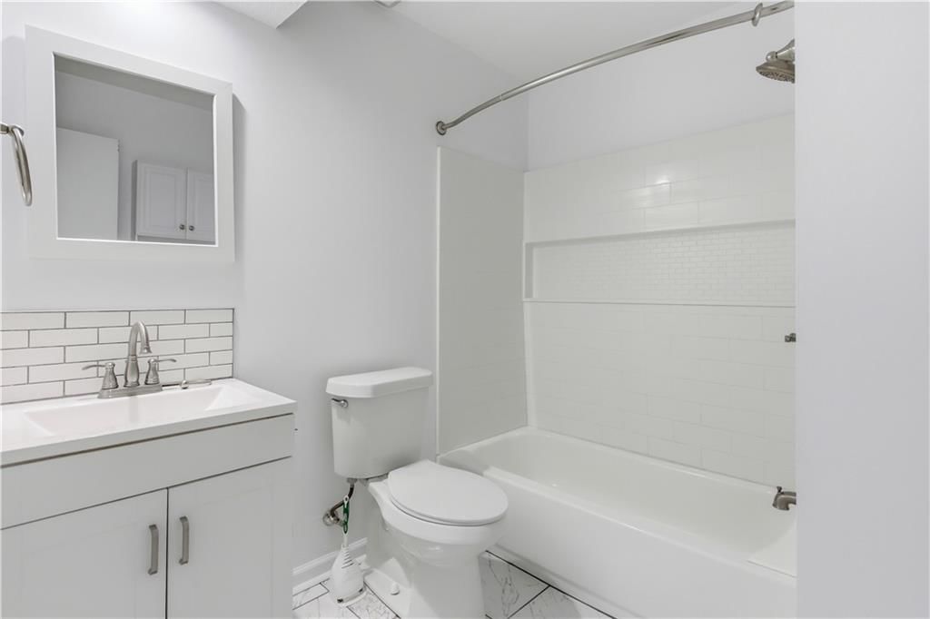1906 Lawrence Court — photo 14