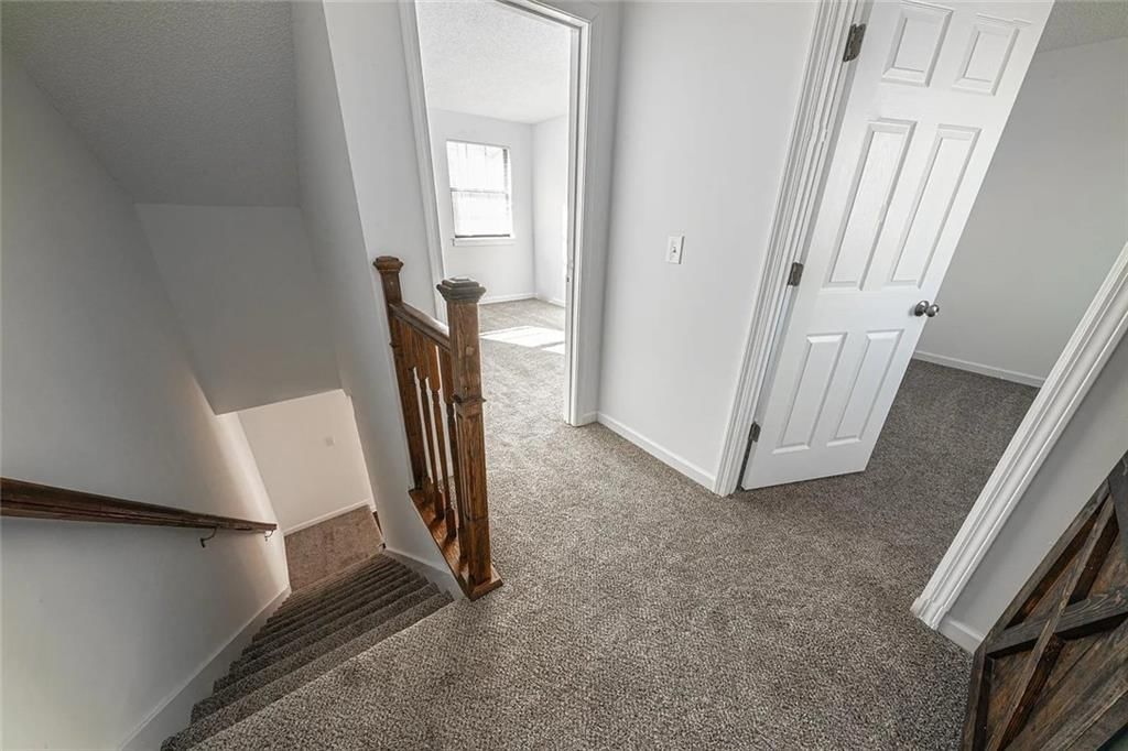 1906 Lawrence Court — photo 16