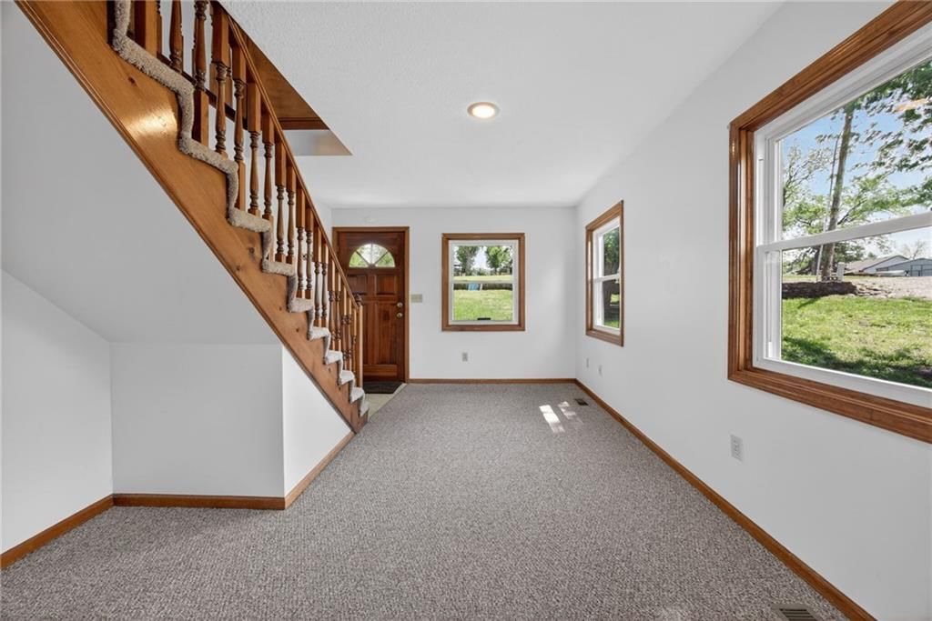 29320 W 153rd Terrace — photo 4