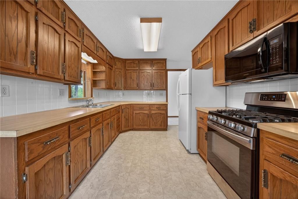 29320 W 153rd Terrace — photo 5