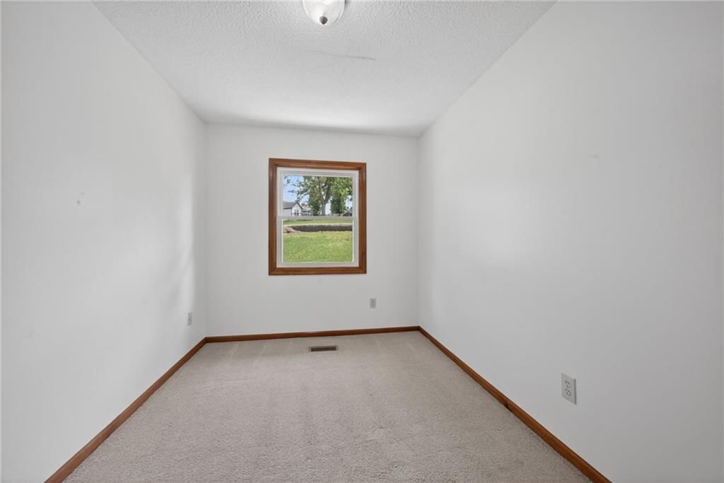 29320 W 153rd Terrace — photo 17