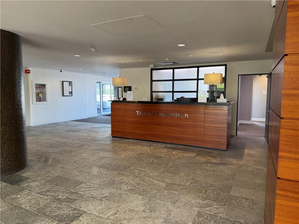 600 E 8th     Unit 8S Street — photo 2