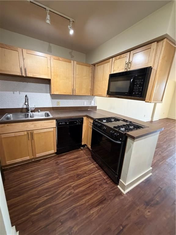 600 E 8th     Unit 8S Street — photo 9