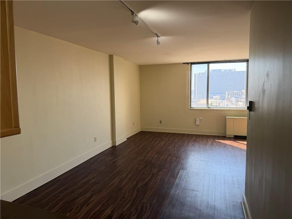 600 E 8th     Unit 8S Street — photo 10