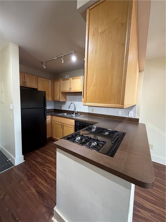 600 E 8th     Unit 8S Street — photo 14