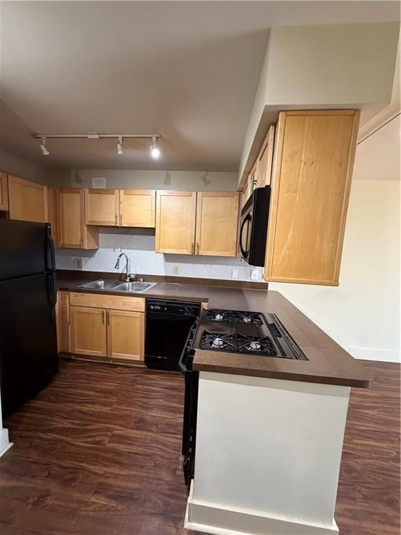 600 E 8th     Unit 8S Street — photo 18