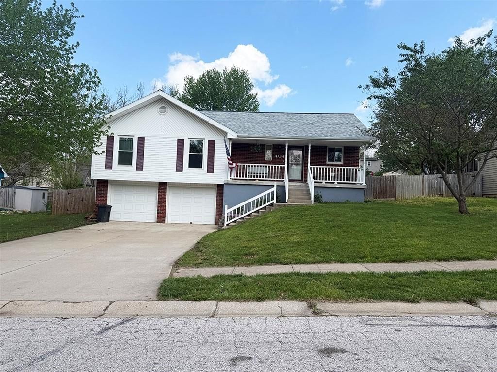 404 NW 39th Street, Blue Springs, MO