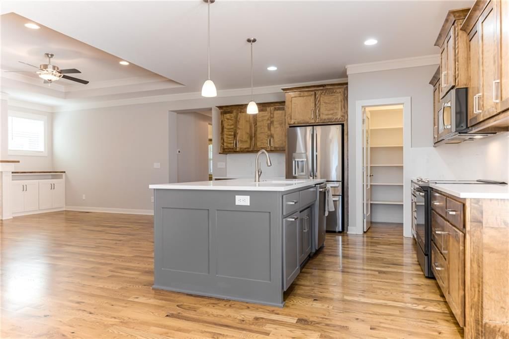 8141 N Farley Avenue — photo 9