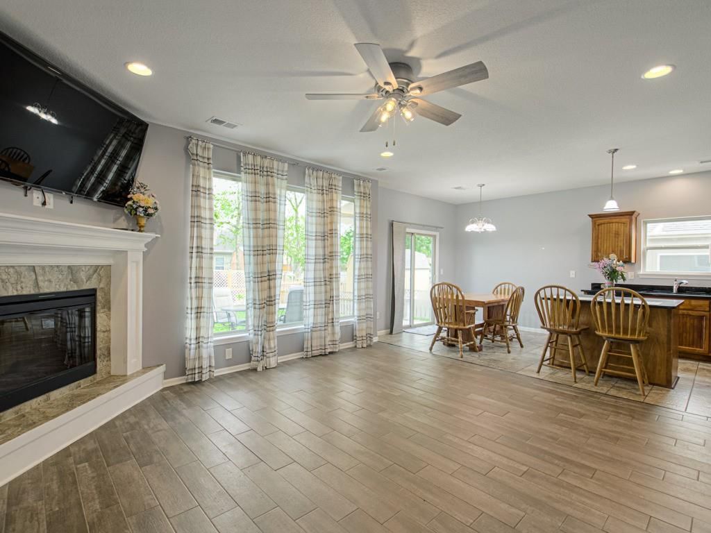 1111 SE Oak Ridge Drive — photo 7