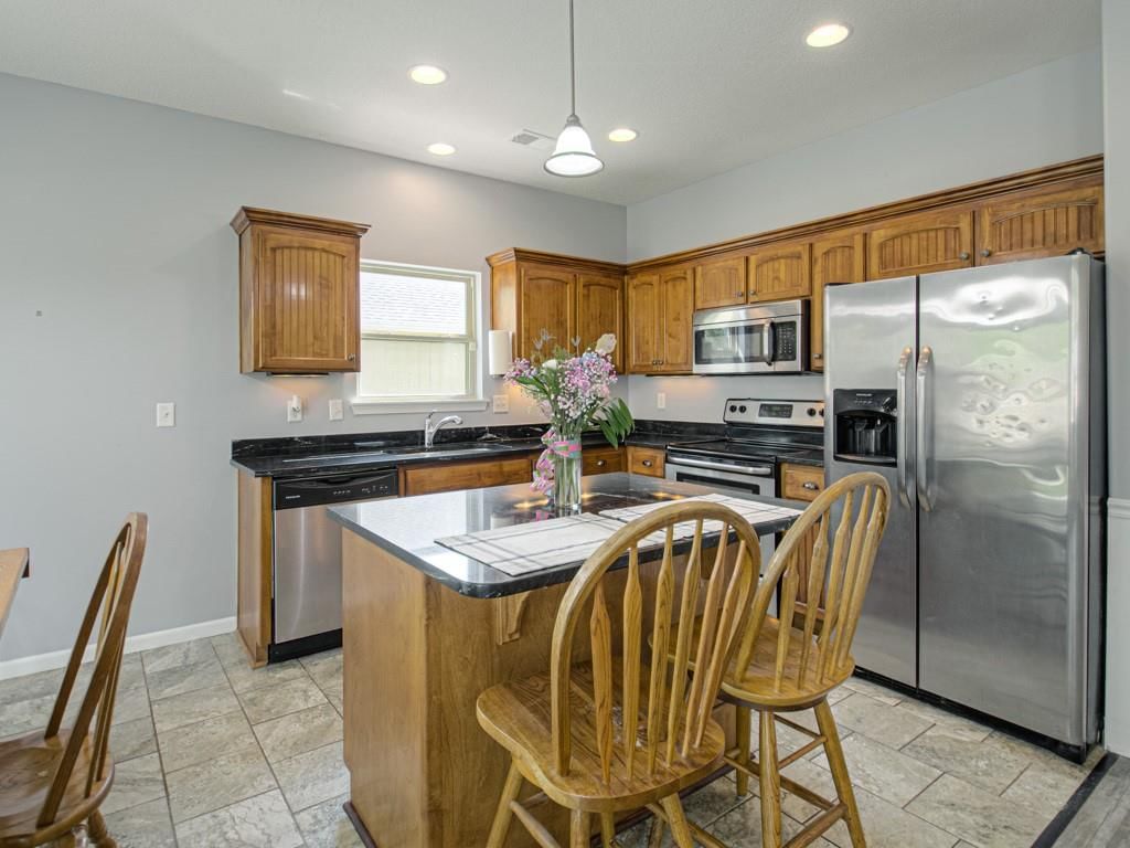 1111 SE Oak Ridge Drive — photo 10