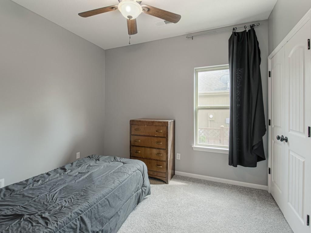 1111 SE Oak Ridge Drive — photo 23